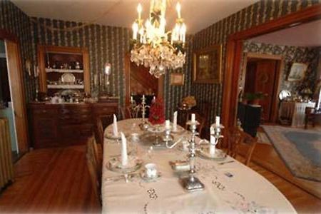 The Lion And The Rose Bed & Breakfast Whitefield Bagian luar foto